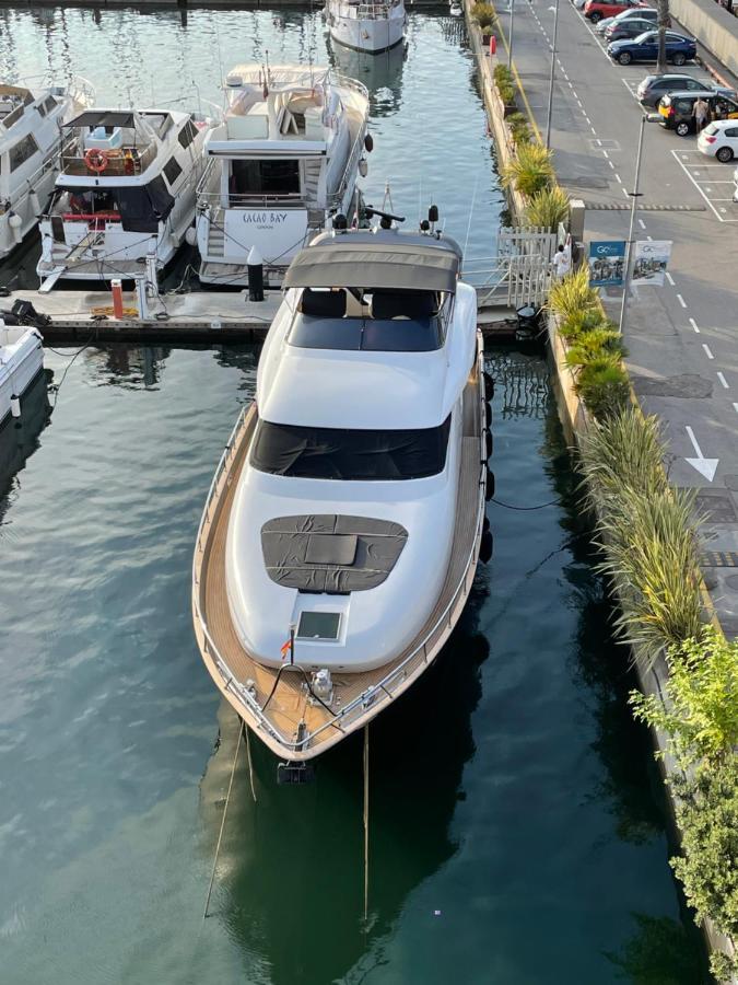 Motoryacht 21 Avec Equipage Hotel Barcelona Exterior foto