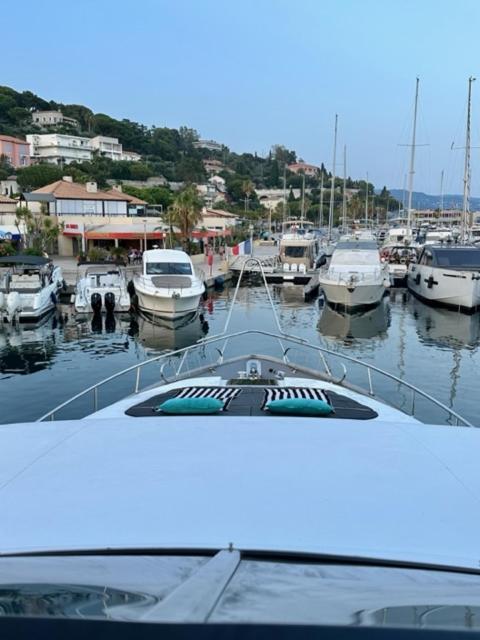 Motoryacht 21 Avec Equipage Hotel Barcelona Exterior foto